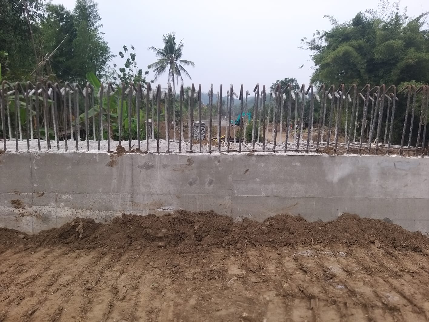 Pembangunan Jembatan Gantung Cingkangkareng Cilacap Capai Progres 40 Persen, Warga Sindangbarang Sambut Antusias