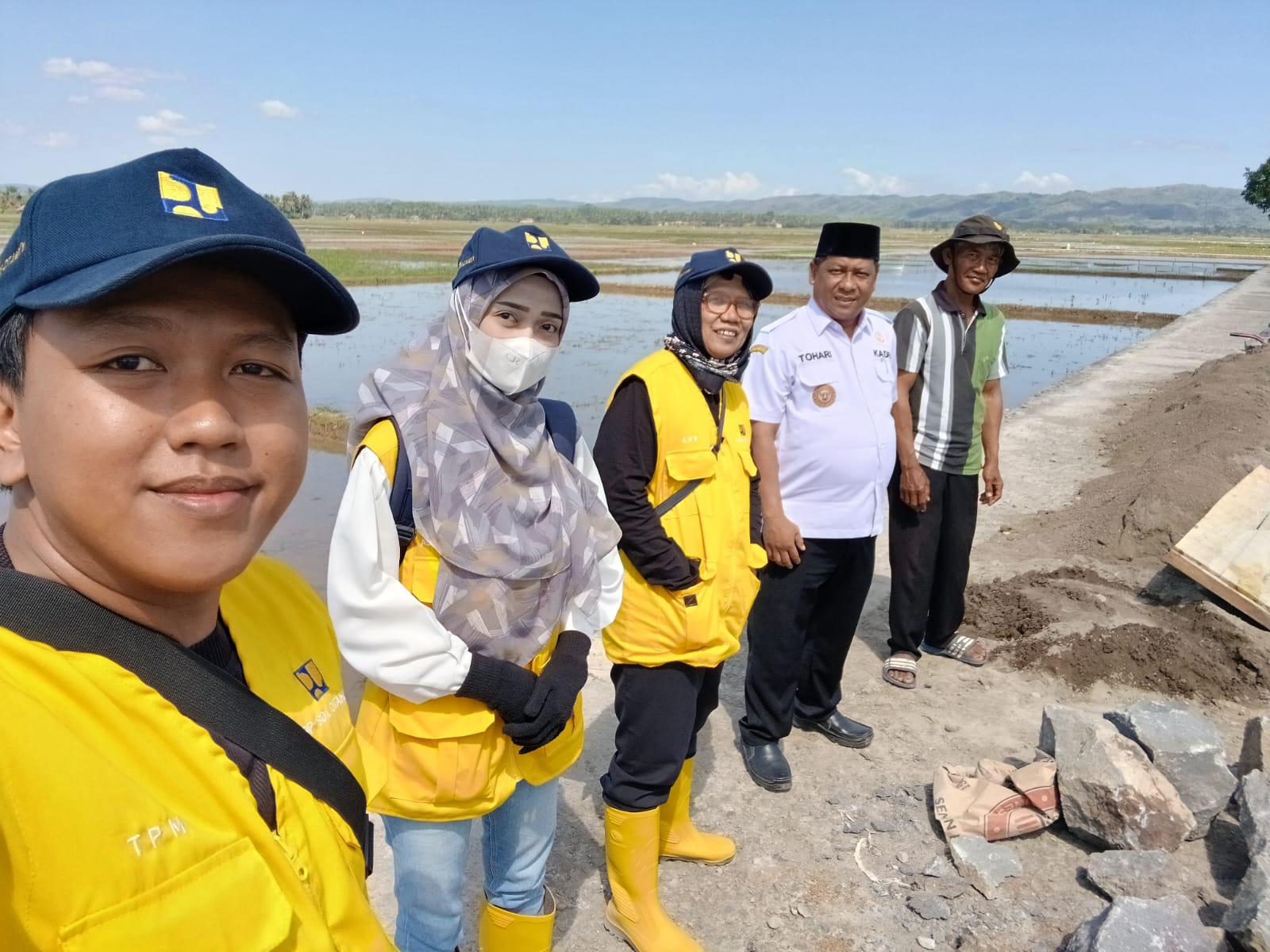 P3A Mekarsari Desa Mulyasari Tegaskan Proyek Irigasi P3-TGAI D.I. Cileumeuh Sesuai Prosedur dan Spek Teknis