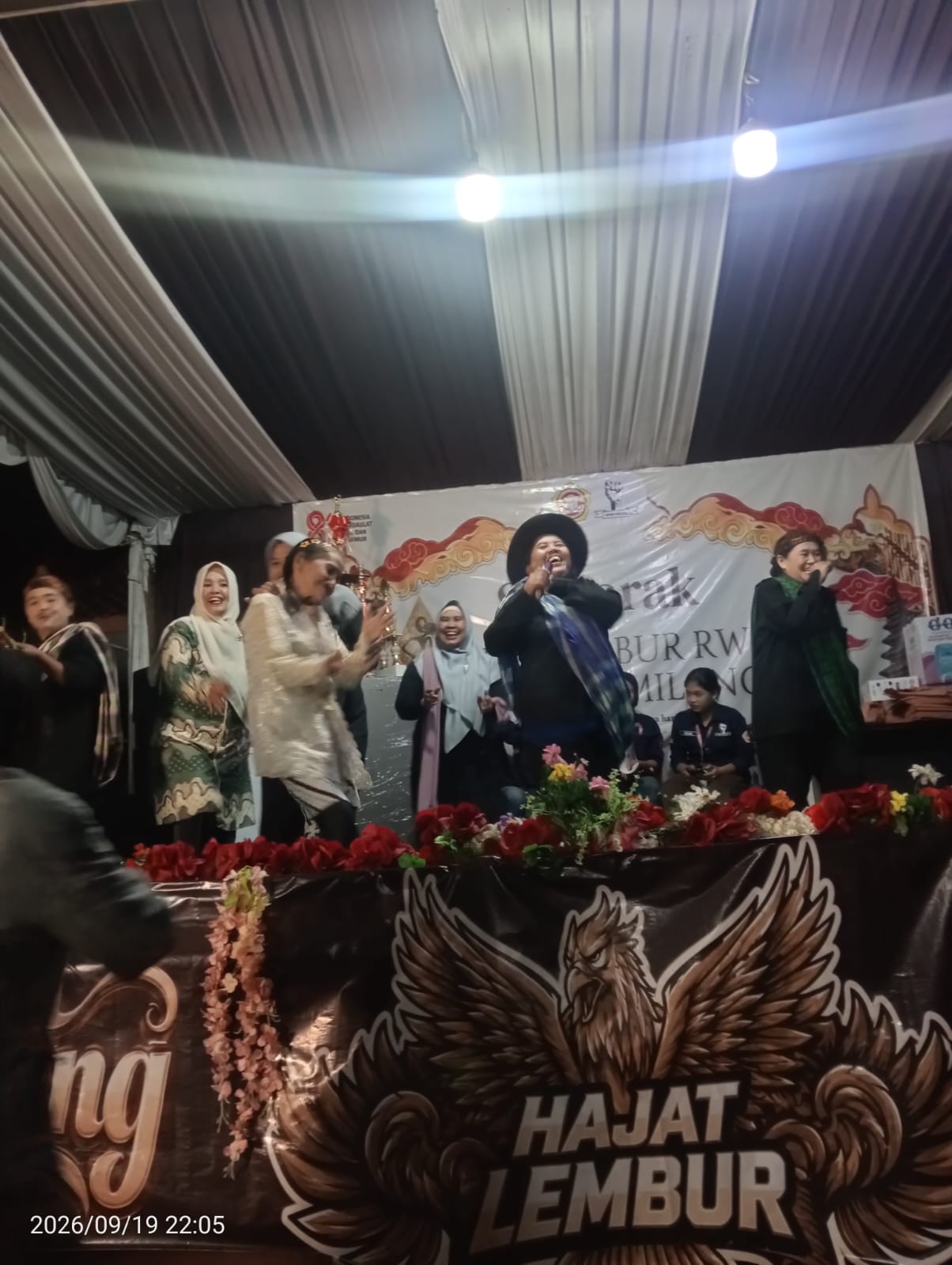 Meriah! Malam Puncak Pesta Rakyat HUT RI  KE 81, Di RW 01 Kondanglaer Desa Sangiang Rancaekek